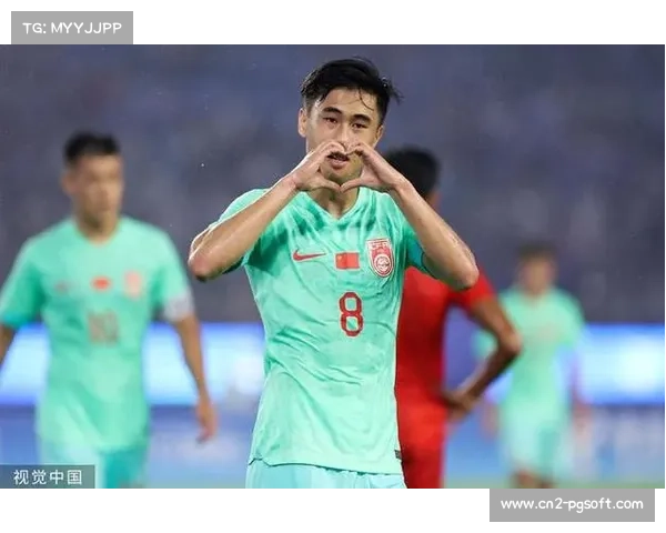 戴伟浚降薪一半告别申花，加盟深圳新鹏城